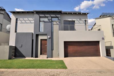 Cluster House For Sale in Craigavon, Sandton