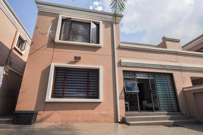 Townhouse For Sale in Lonehill, Sandton